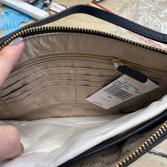 Michael Kors Jet Set XL Zip Clutch – Navy Pebbled Leather – NWT - Picture 10 of 11